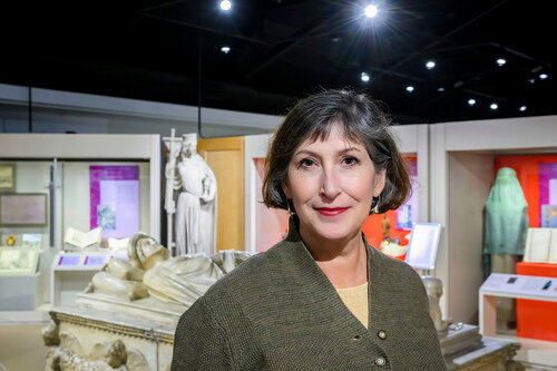 Carol  Symes